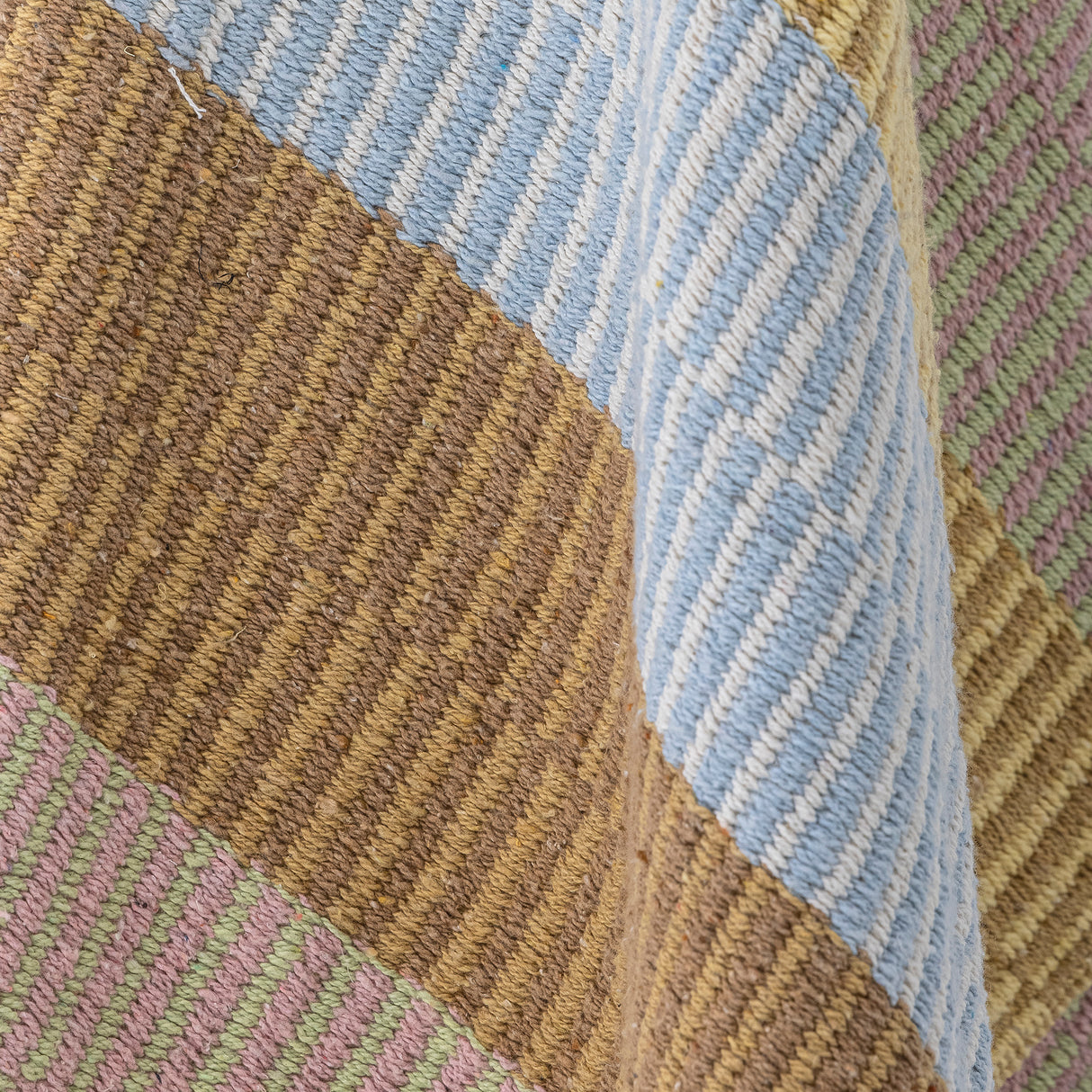 Isnel recycled throw (yellow)