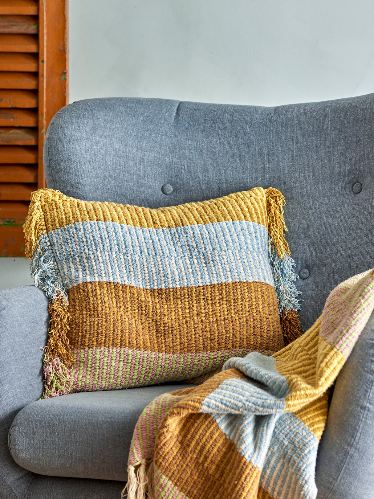 Isnel recycled throw (yellow)