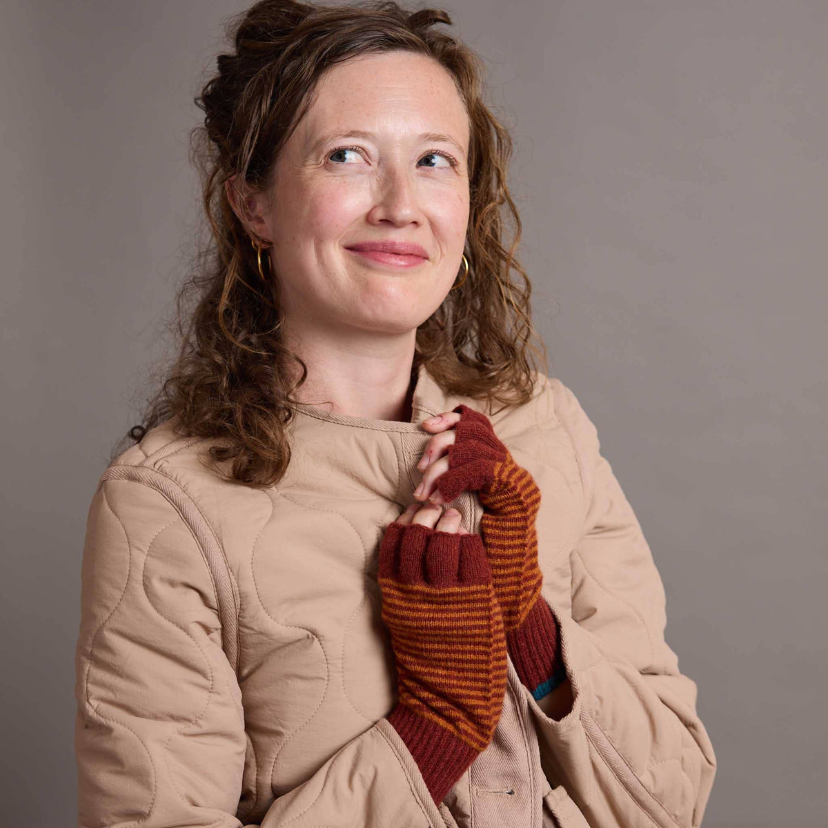 Lambswool fingerless gloves (rust)