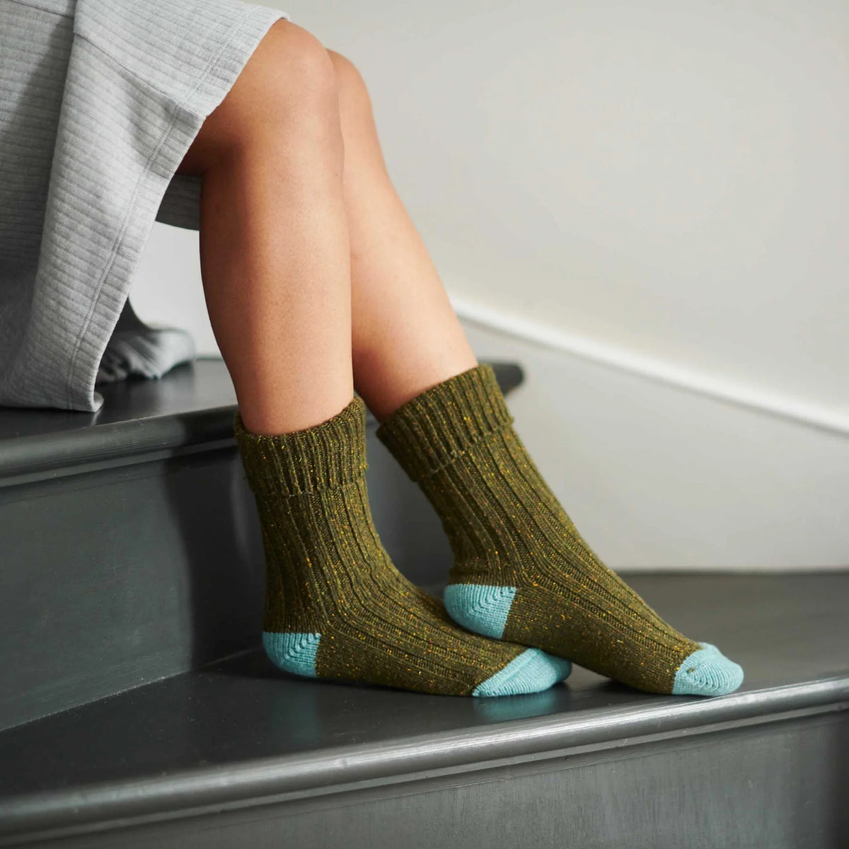 Recycled lambswool & silk blend socks (Green)